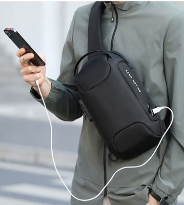 Borsa trasversale del petto degli uomini di USB della borsa dell'imbracatura della spalla dell'anti di furto del corpo borsa inter- dell'imbracatura