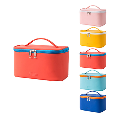 Unità di elaborazione portatile che appende la borsa d'attaccatura impermeabile sveglia cosmetica dell'articolo da toeletta delle signore di borsa