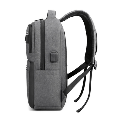 Gli zainhi a 15,6 pollici del computer portatile di affari impermeabilizzano lo zaino di viaggio con il Usb 28*16*42 cm